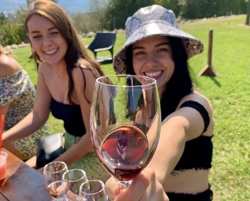 How to Choose The Best Kelowna Wine Tour Package 1 how to choose the best kelowna wine tour package